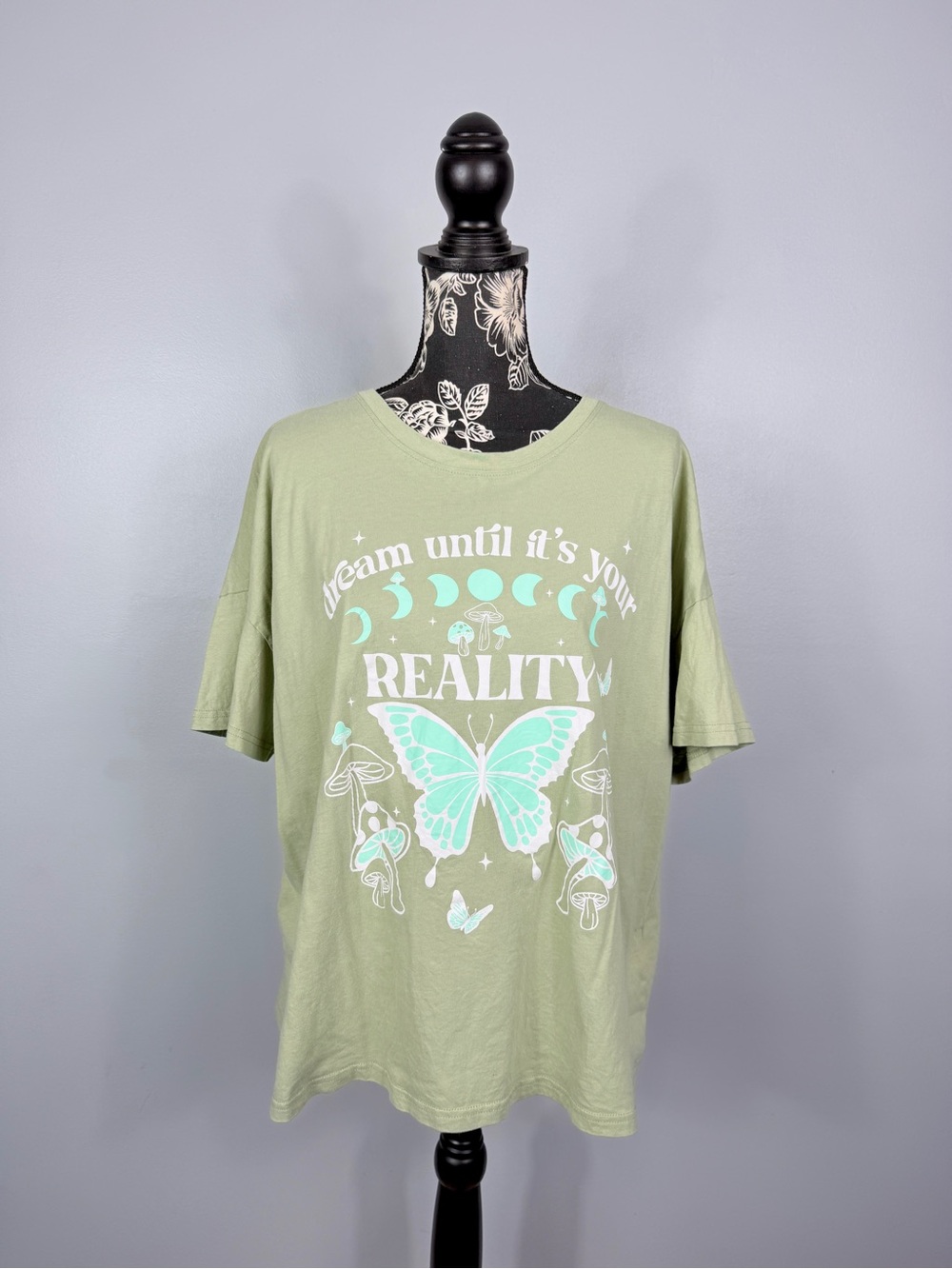 Faded Rose light green Dream Until It's Your Reality butterfly top size XL